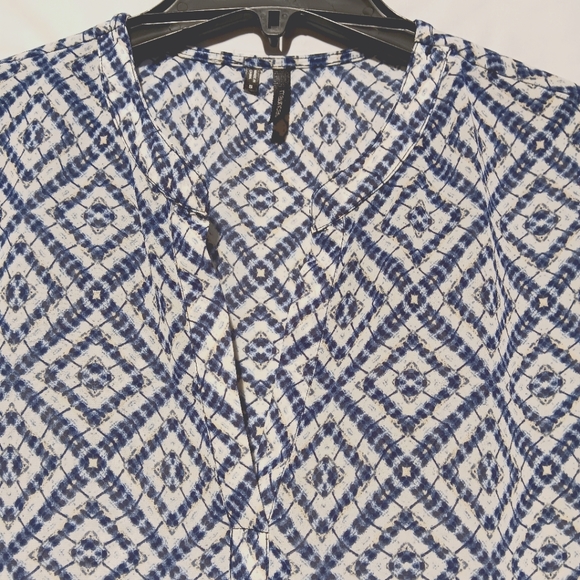 Maurice's EUC Women's Blouse, Size Small, Sheer Navy & White Diamond Pattern - Picture 3 of 8